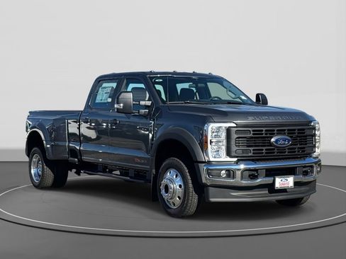 New 2026 Ford F450 XL w/ XL Chrome Package image 4