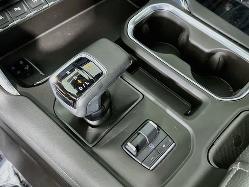 Used 2024 GMC Sierra 1500 Denali AWD/4WD image 16