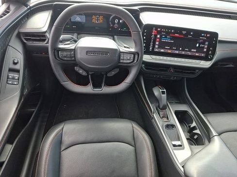 Used 2025 Dodge Charger R/T w/ Plus Group image 11