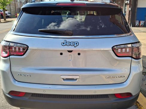 Used 2025 Jeep Compass Limited AWD/4WD image 5