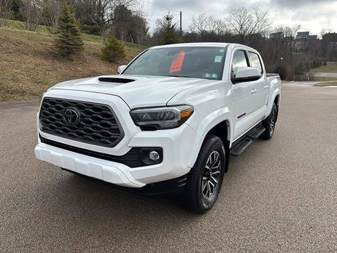 Used 2023 Toyota Tacoma TRD Sport image 8