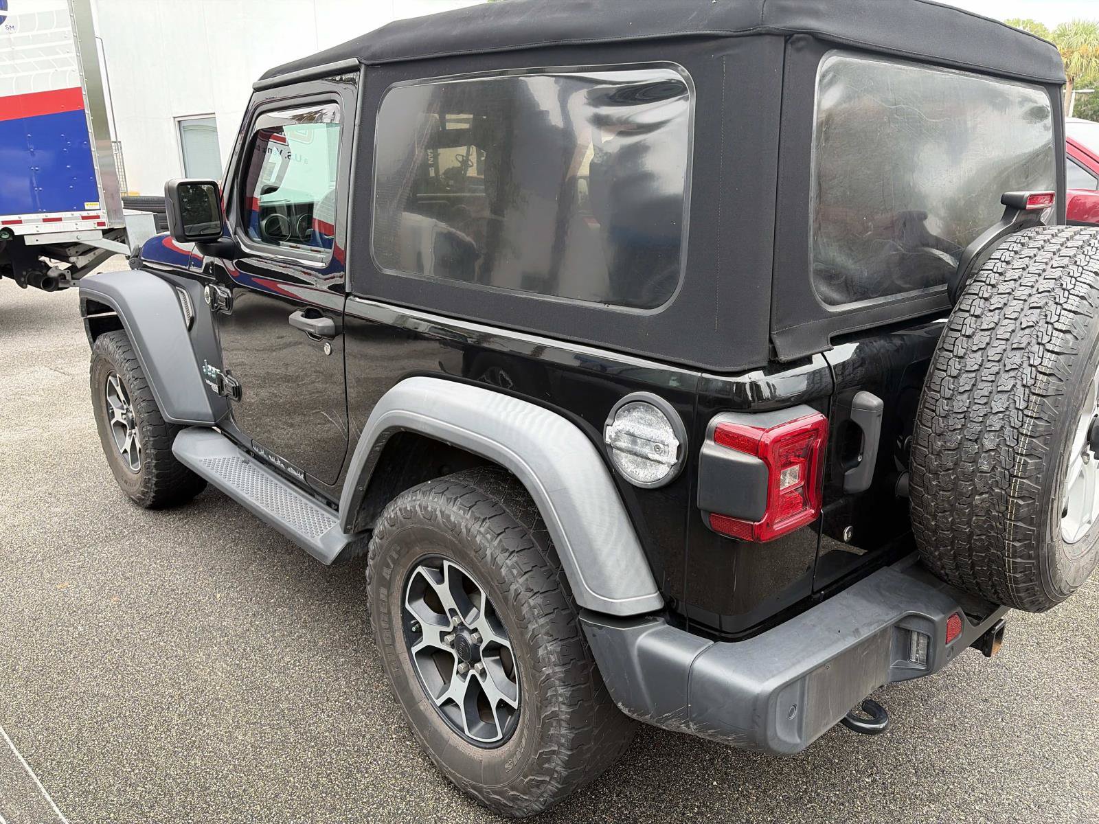 Used 2018 Jeep Wrangler Sport AWD/4WD image 2