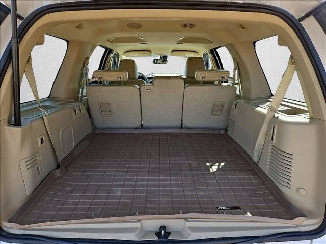 Used 2017 Ford Expedition Limited RWD image 6