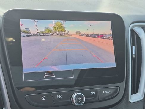 Used 2024 Chevrolet Malibu LT FWD image 17