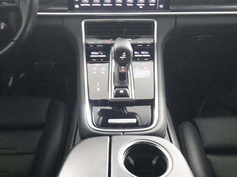 Certified 2022 Porsche Panamera Turbo S image 19