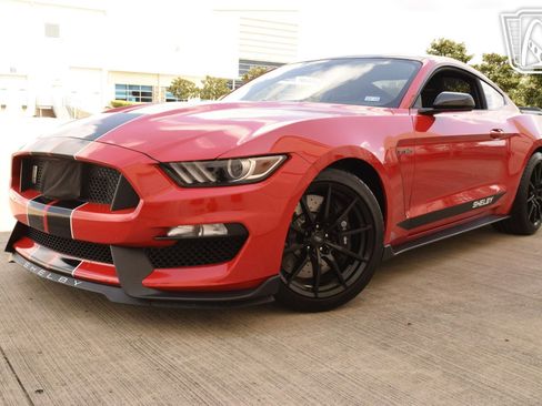 Used 2017 Ford Mustang Shelby GT350 image 28