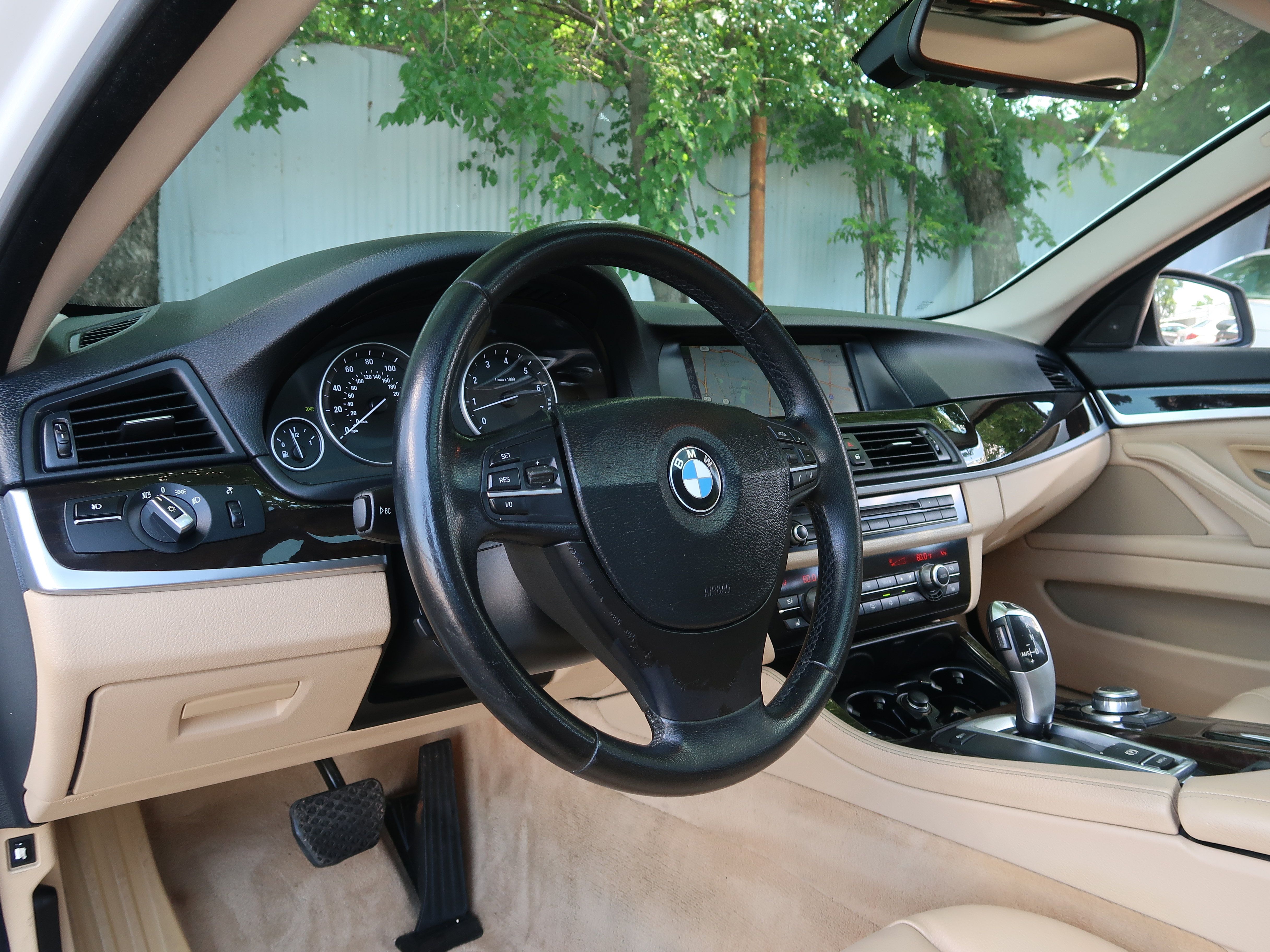Used 2011 BMW 528i Sedan RWD image 25