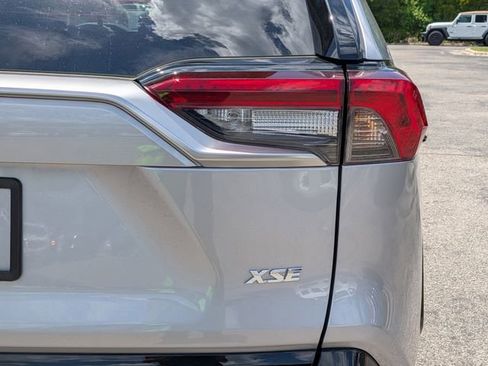Used 2024 Toyota RAV4 XSE AWD/4WD image 8