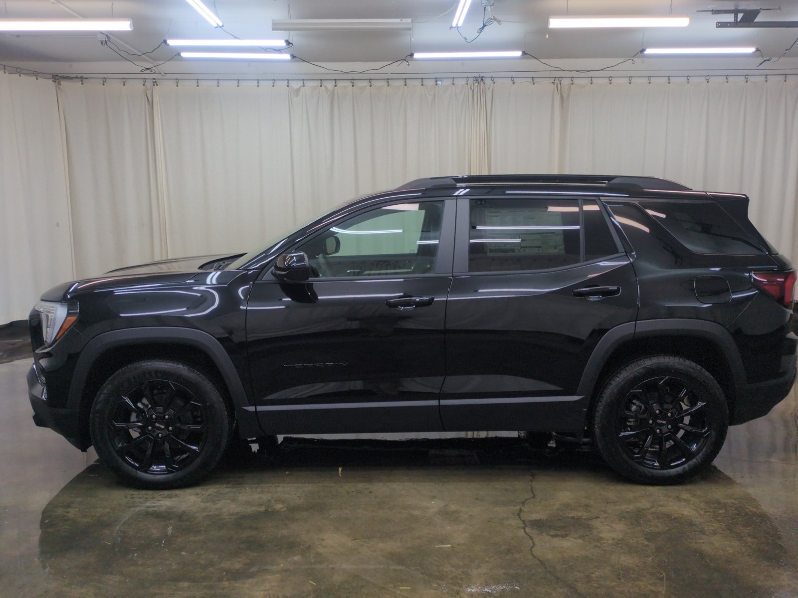 New 2027 GMC Terrain Elevation w/ Elevation Premium Package AWD/4WD image 9