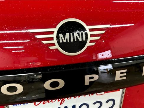 Certified 2025 MINI Cooper 4-Door Hardtop image 11