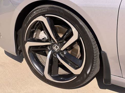 Used 2022 Honda Accord Sport image 9