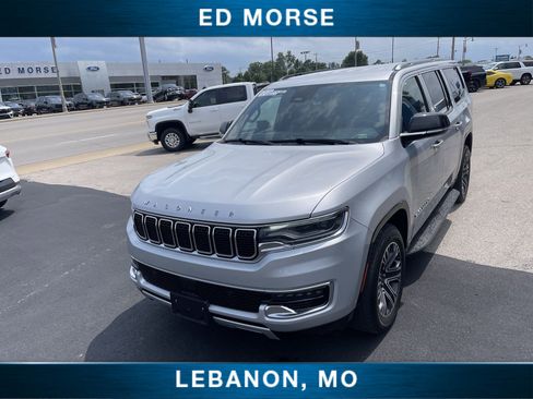 Used 2024 Jeep Wagoneer L Series II w/ Flexible Seating Group AWD/4WD image 19
