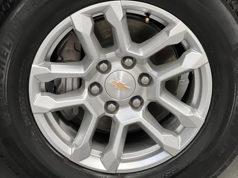 Used 2025 Chevrolet Tahoe LT AWD/4WD image 68