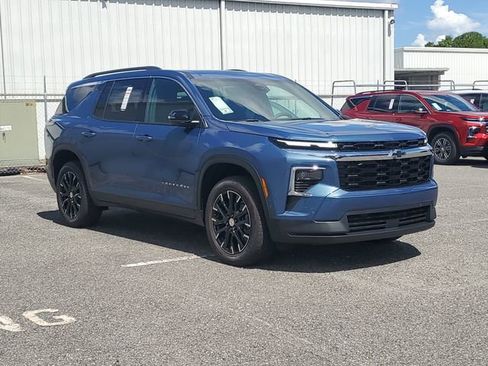 New 2025 Chevrolet Traverse LT w/ Enhanced Driving Package image 40