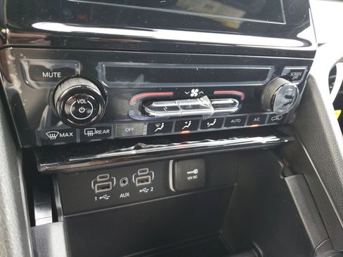 New 2025 Jeep Grand Cherokee Laredo X image 28