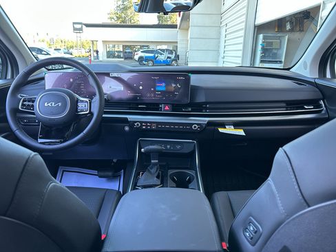 New 2026 Kia Carnival SX Prestige image 17