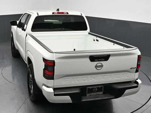 Certified 2025 Nissan Frontier SV image 26