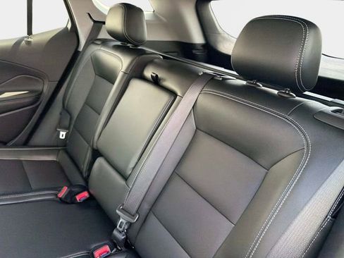 Used 2023 GMC Terrain SLT w/ Infotainment Package II FWD image 12