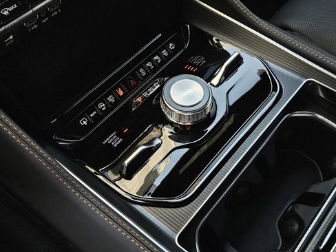 New 2026 Jeep Grand Wagoneer Summit AWD/4WD image 22