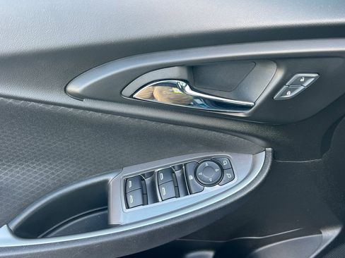 Used 2024 Chevrolet Malibu LS image 11