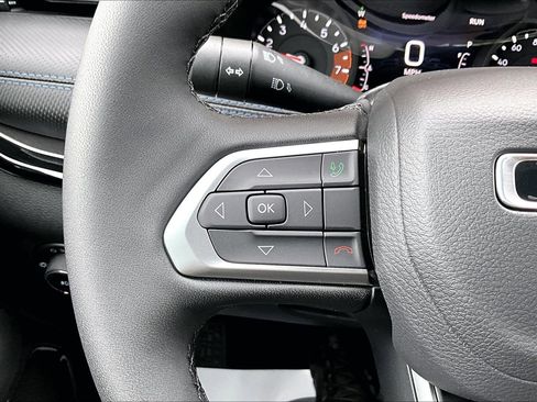 New 2026 Jeep Compass Latitude image 18