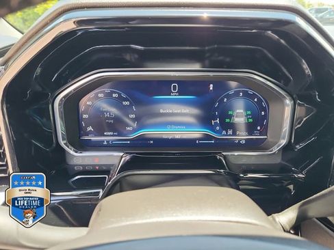 Certified 2025 Chevrolet Silverado 1500 LT AWD/4WD image 24