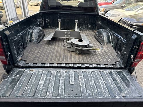 Used 2004 Chevrolet Silverado 2500 LS w/ Skid Plate Package image 20