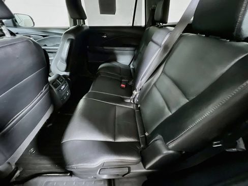 Used 2021 Honda Pilot Touring image 21
