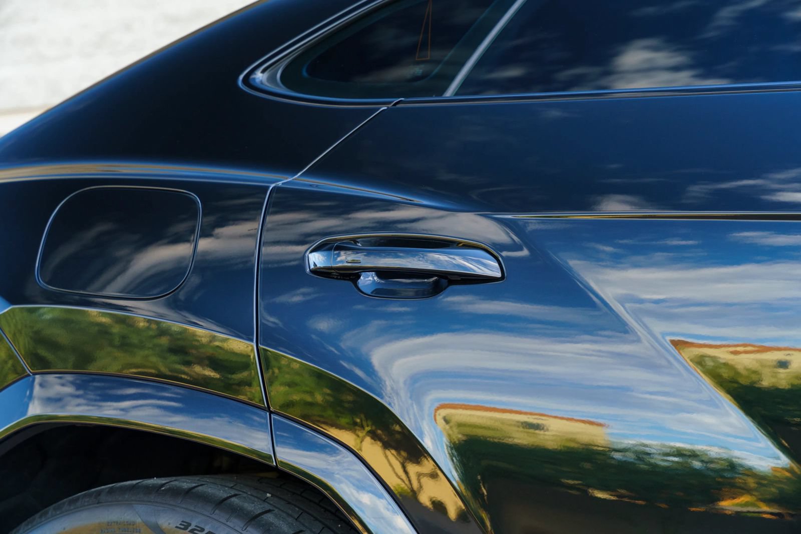Used 2021 Lamborghini Urus AWD/4WD image 51