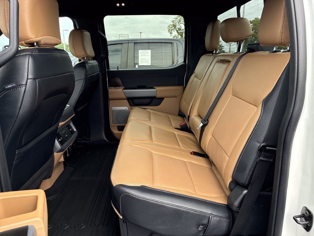Used 2024 Ford F250 Lariat w/ Lariat Ultimate Package AWD/4WD image 17