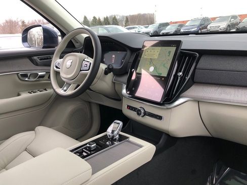 New 2026 Volvo XC90 B6 Ultra w/ Protection Package image 17