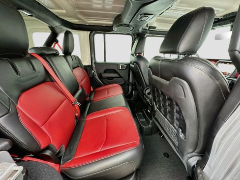 Used 2023 Jeep Wrangler Unlimited Rubicon 4xe AWD/4WD image 19