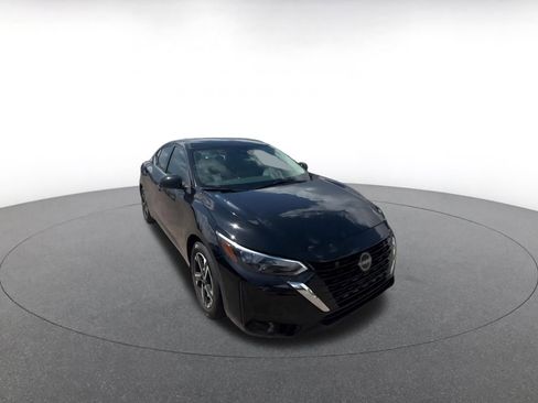 Used 2025 Nissan Sentra SV FWD image 3