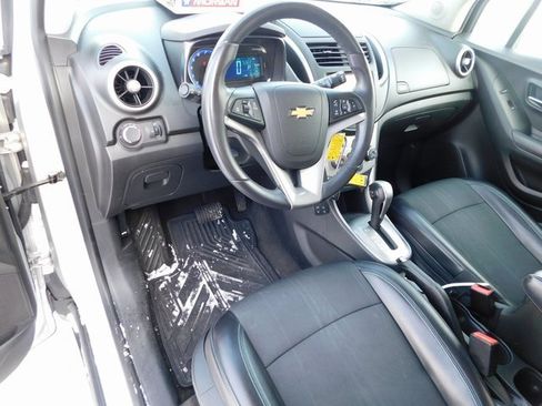 Used 2016 Chevrolet Trax LT w/ LT Convenience Package image 14