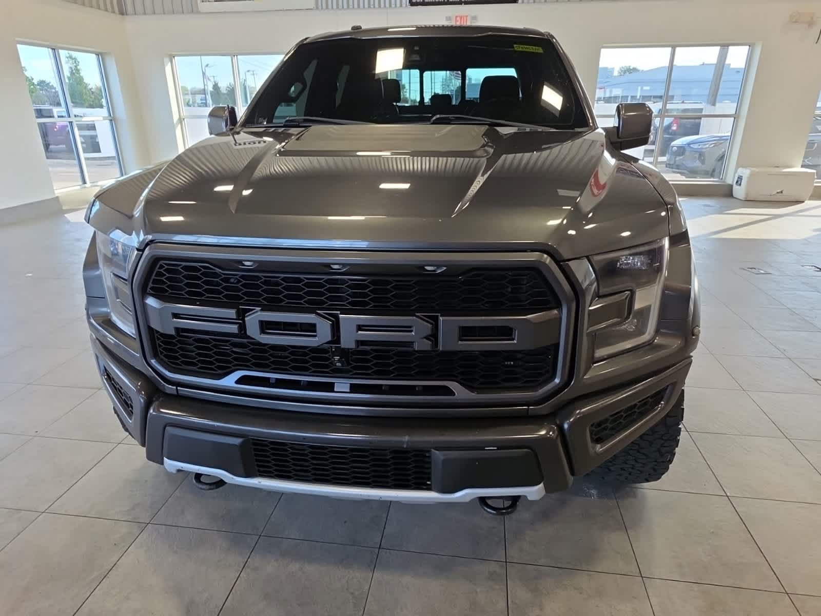 Used 2018 Ford F150 Raptor w/ Equipment Group 802A Luxury AWD/4WD image 2
