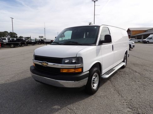 Used 2024 Chevrolet Express 2500 w/ Driver Convenience Package image 60