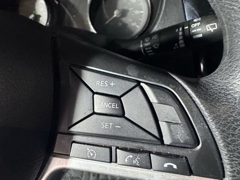 Used 2017 Nissan Rogue S AWD/4WD image 16