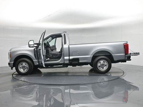 Used 2024 Ford F350 XL w/ XL Chrome Package image 39