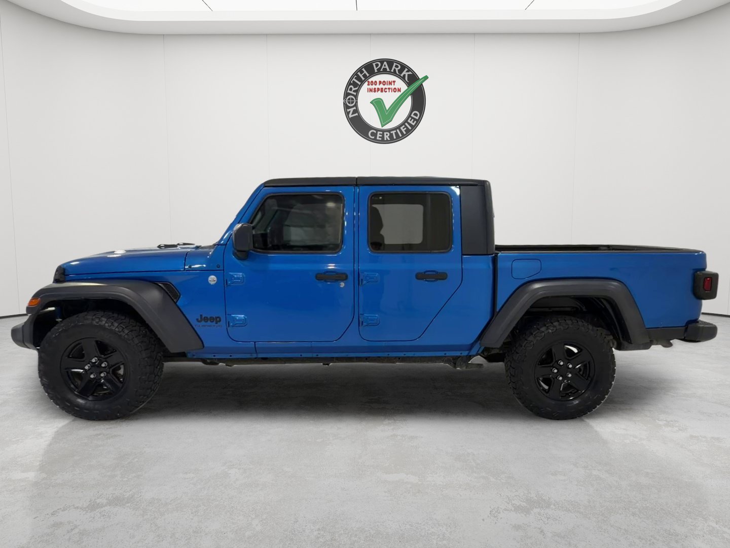 Used 2020 Jeep Gladiator Sport w/ Quick Order Package 24S AWD/4WD image 2