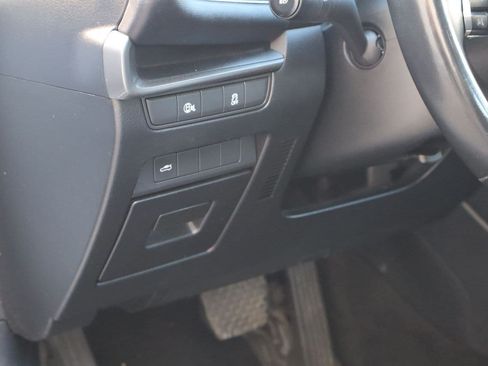 Used 2024 MAZDA MAZDA3 s FWD image 20