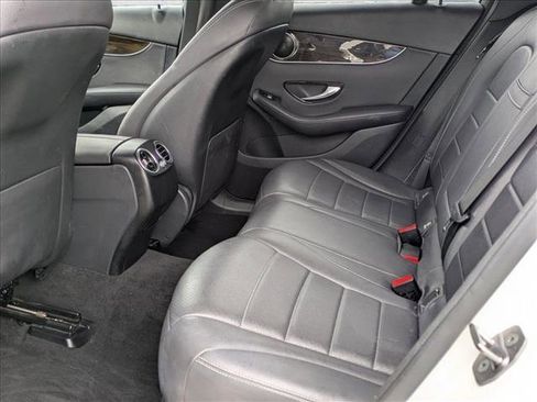 Used 2020 Mercedes-Benz GLC 300 image 17