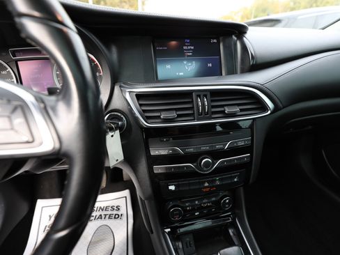 Used 2017 INFINITI QX30 Premium w/ Cargo Package image 23
