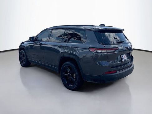 Used 2022 Jeep Grand Cherokee L Laredo image 5