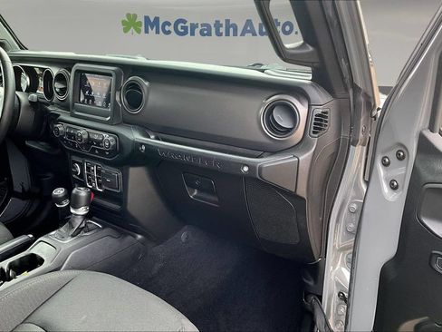 Used 2023 Jeep Wrangler Unlimited w/ Cold Weather Group AWD/4WD image 30