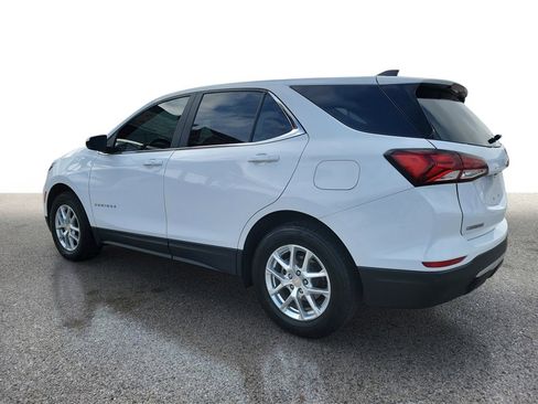 Used 2022 Chevrolet Equinox LT w/ Driver Convenience Package image 3