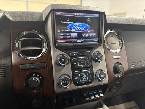 Used 2014 Ford F350 Lariat w/ Lariat Ultimate Package AWD/4WD image 23