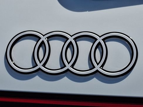 Used 2025 Audi Q5 Premium Plus w/ Premium Plus AWD/4WD image 31