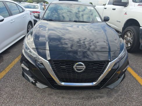 Used 2021 Nissan Altima 2.5 SV FWD image 2