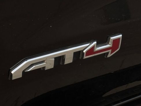 Used 2024 GMC Sierra 1500 AT4 w/ Technology Package image 11