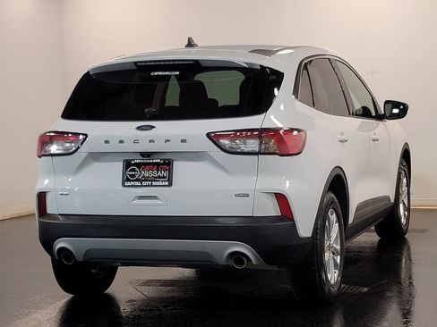 Used 2022 Ford Escape SE image 24